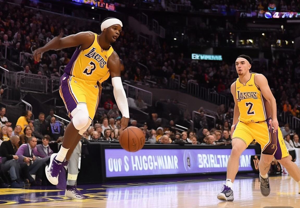 湖人二队锋线潜力解析：年轻球员如何提升自主得分能力？